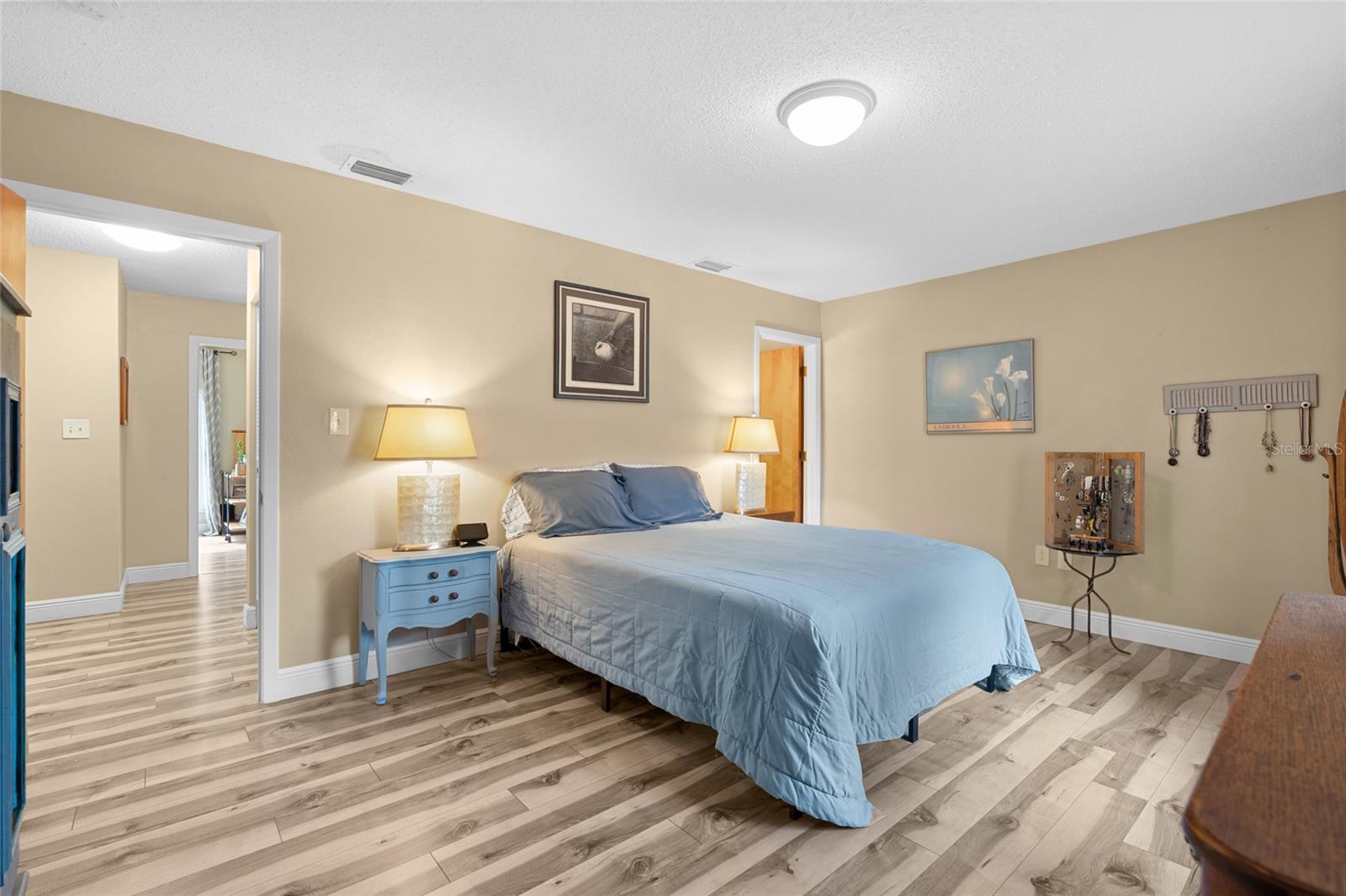 Image 22 of 49 For 2700 Bayshore Boulevard 593