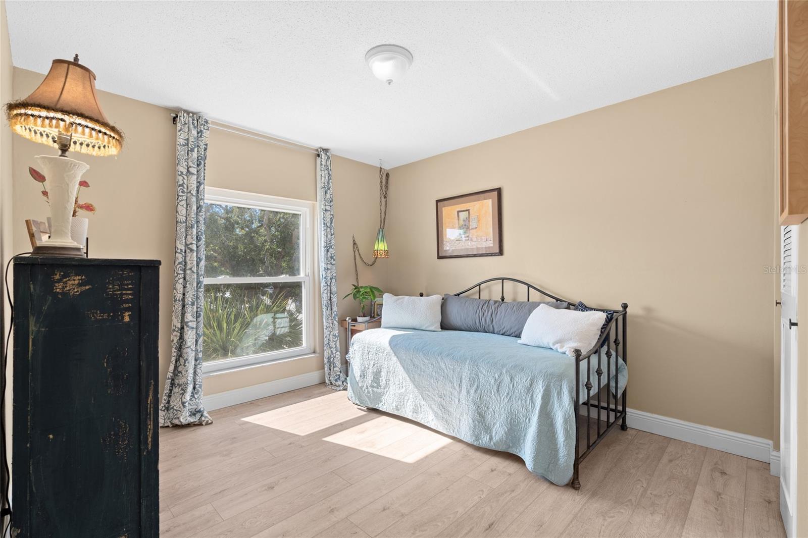 Image 25 of 49 For 2700 Bayshore Boulevard 593