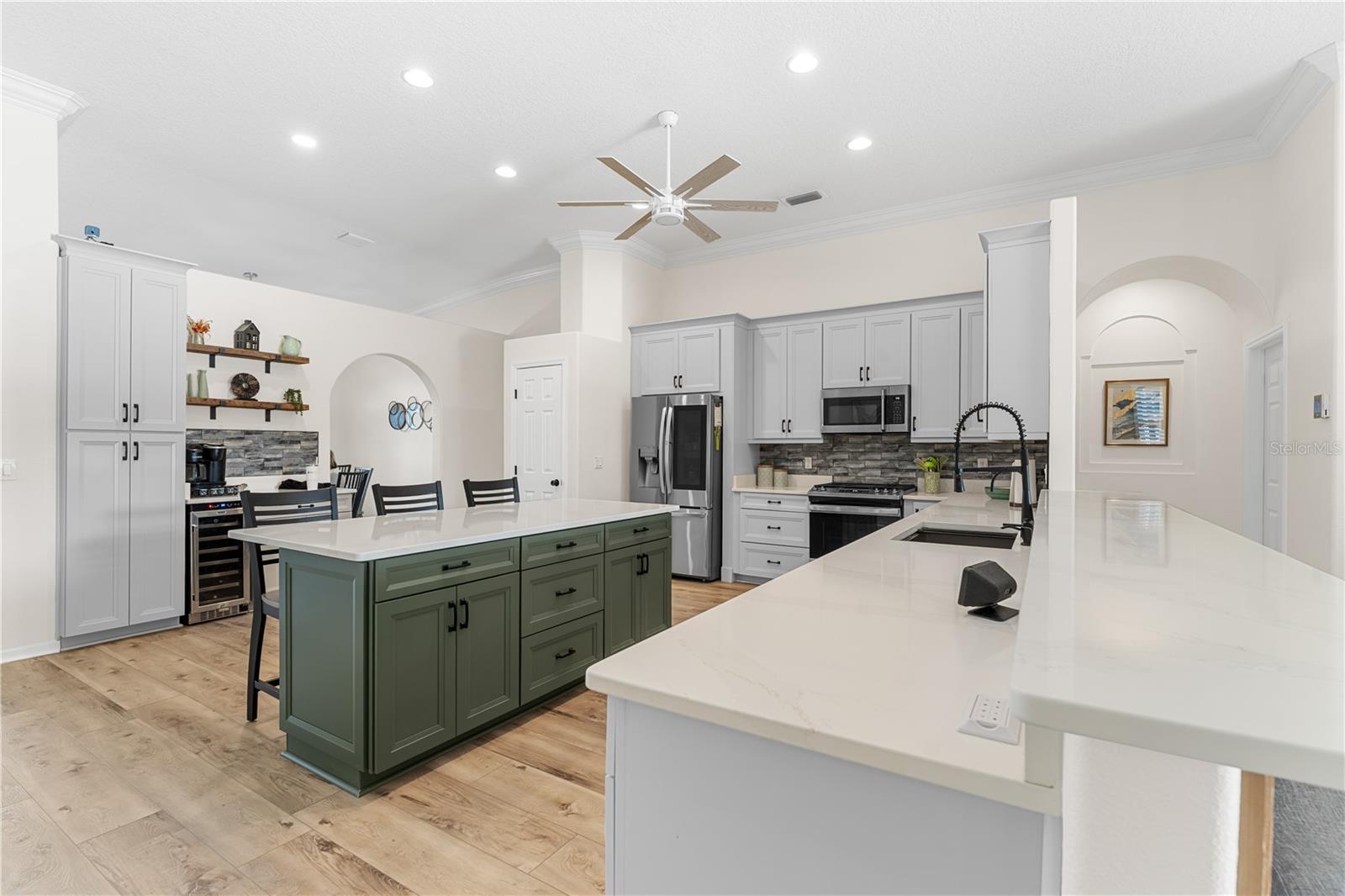 Image 10 of 81 For 9909 Kingshyre Way