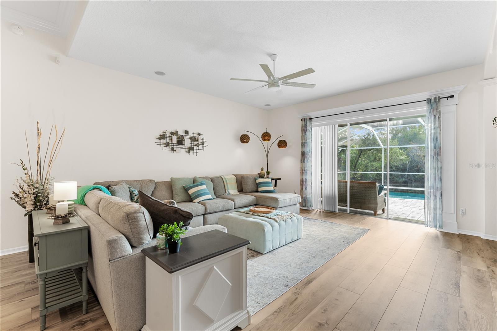 Image 15 of 81 For 9909 Kingshyre Way