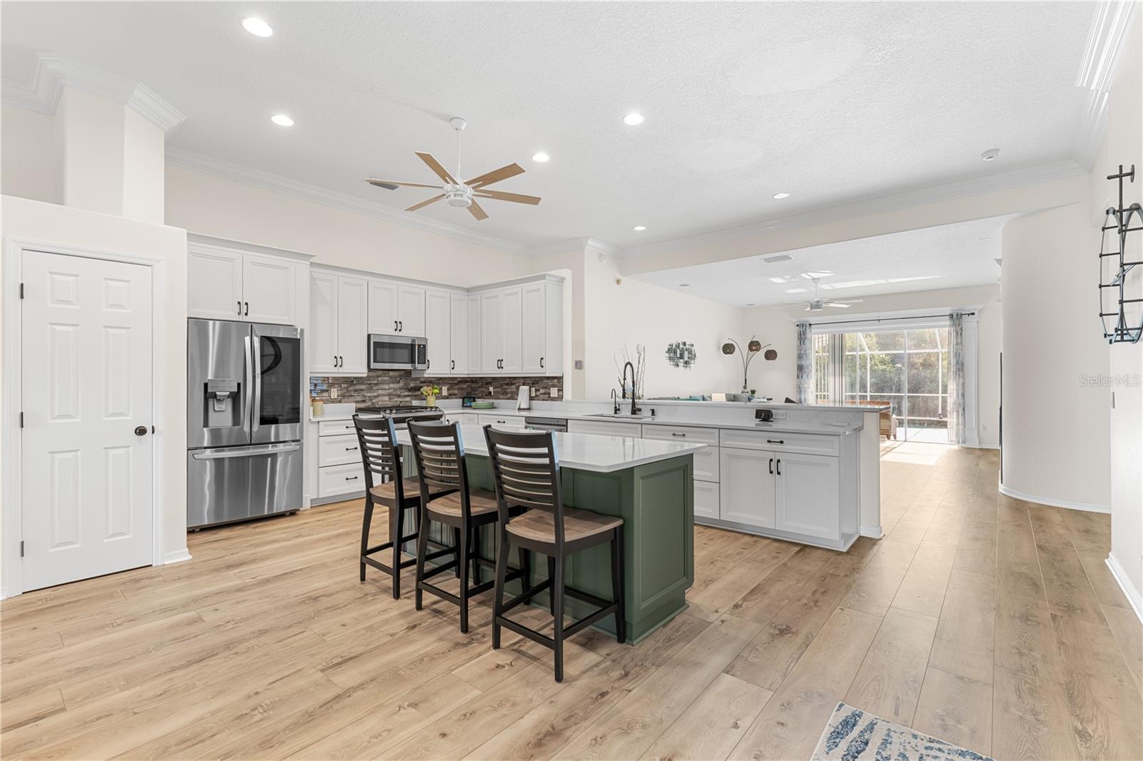 Image 2 of 81 For 9909 Kingshyre Way