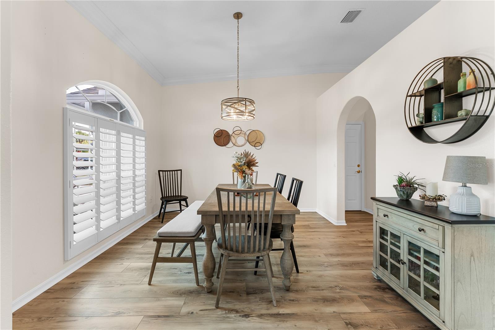 Image 21 of 81 For 9909 Kingshyre Way