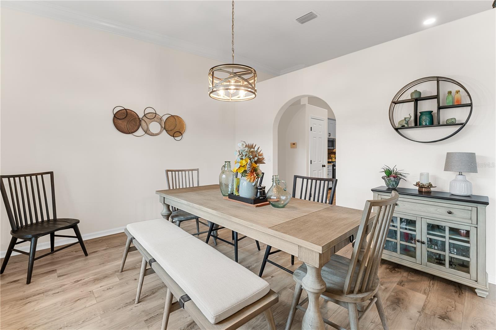 Image 22 of 81 For 9909 Kingshyre Way