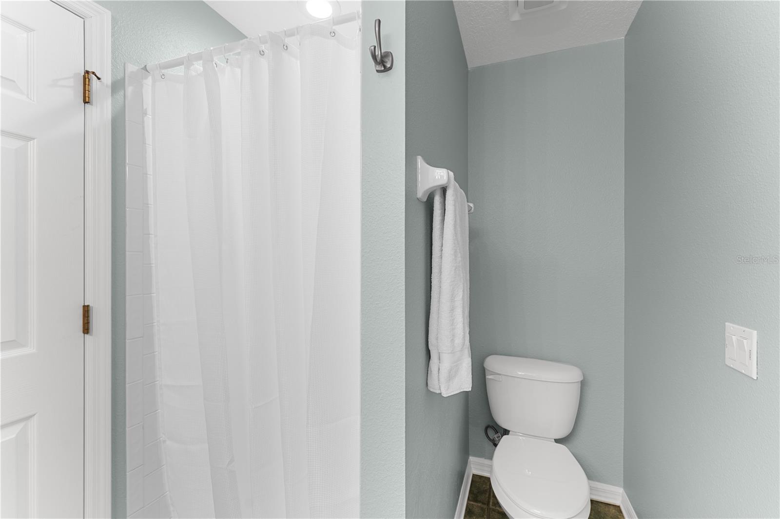 Image 47 of 81 For 9909 Kingshyre Way