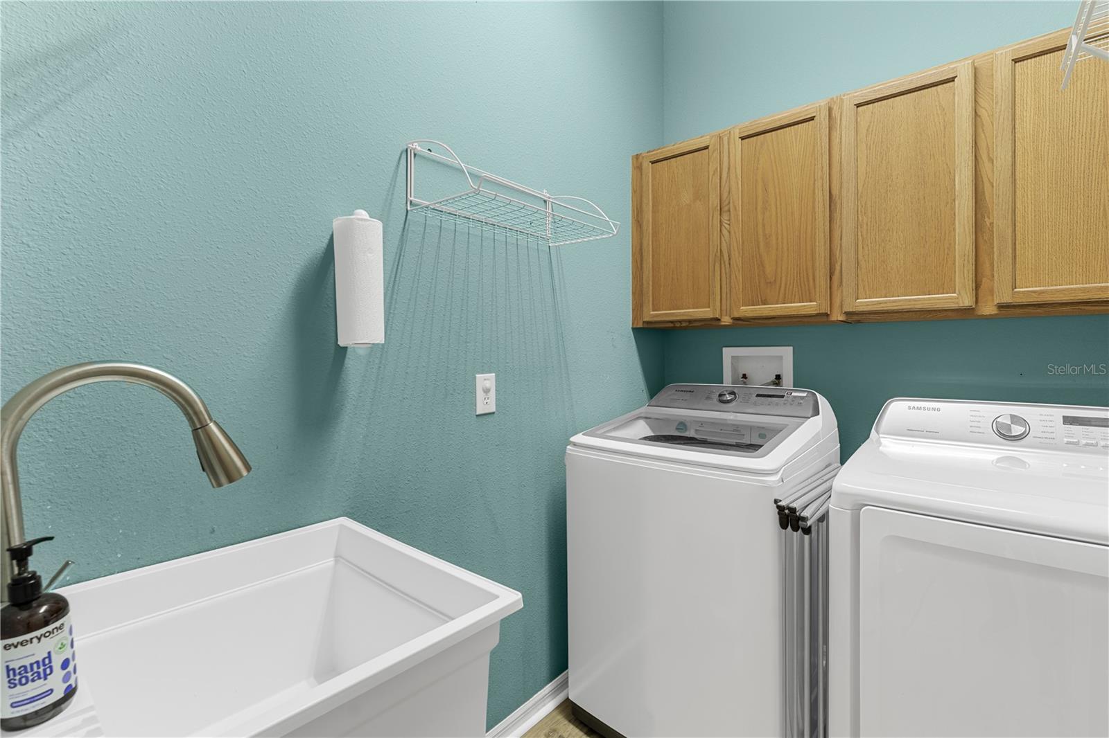 Image 56 of 81 For 9909 Kingshyre Way