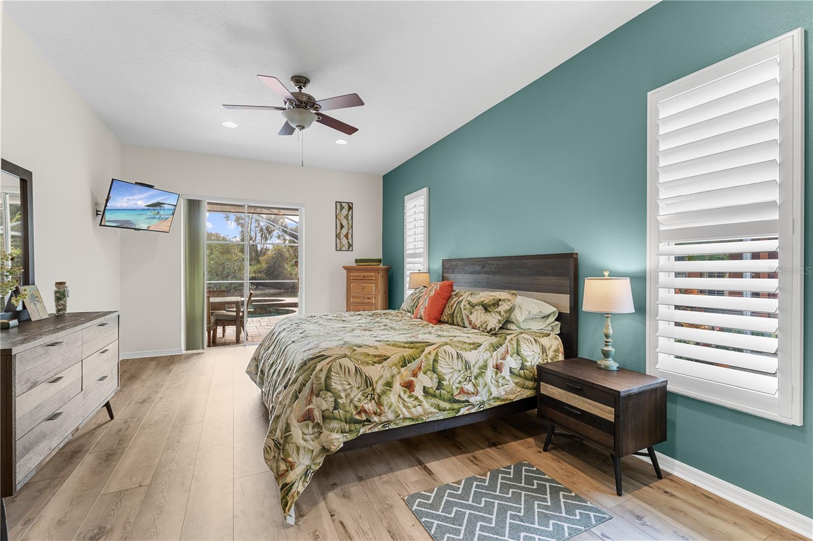 Image 6 of 81 For 9909 Kingshyre Way