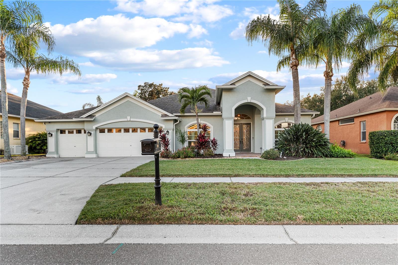 Image 69 of 81 For 9909 Kingshyre Way