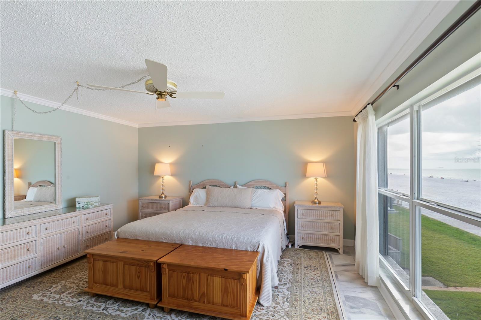 Image 19 of 62 For 2900 Gulf Boulevard 201