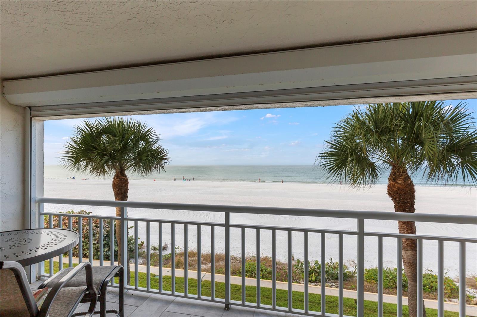 Image 24 of 62 For 2900 Gulf Boulevard 201