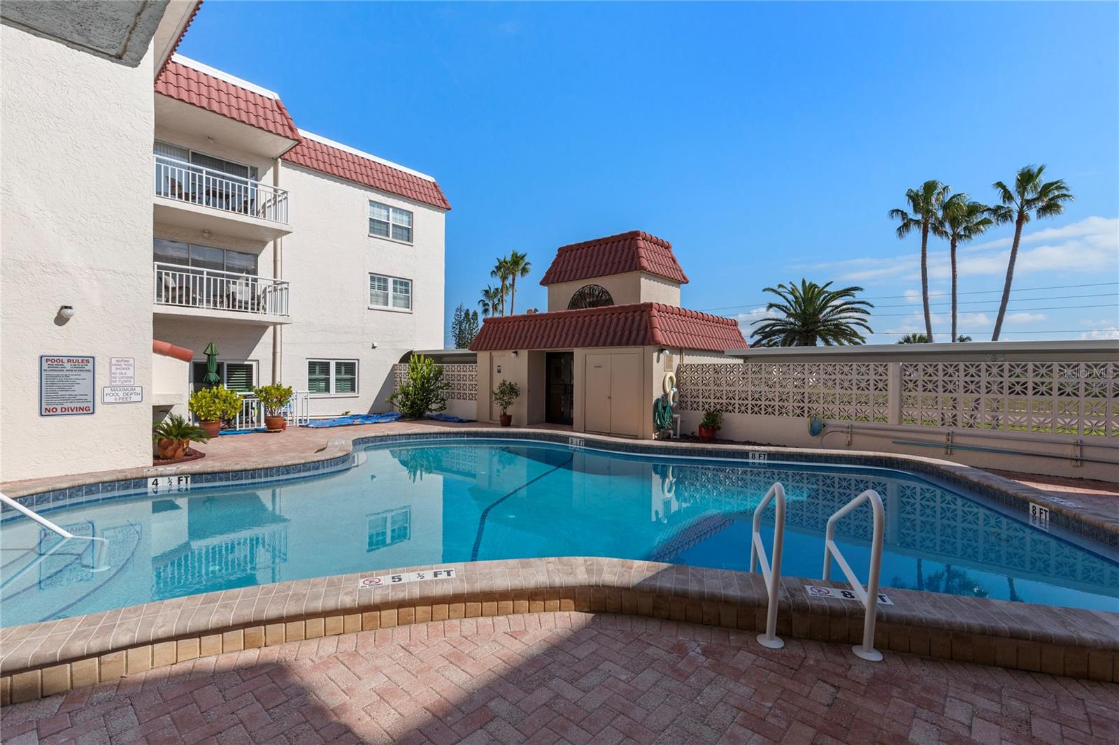 Image 59 of 62 For 2900 Gulf Boulevard 201