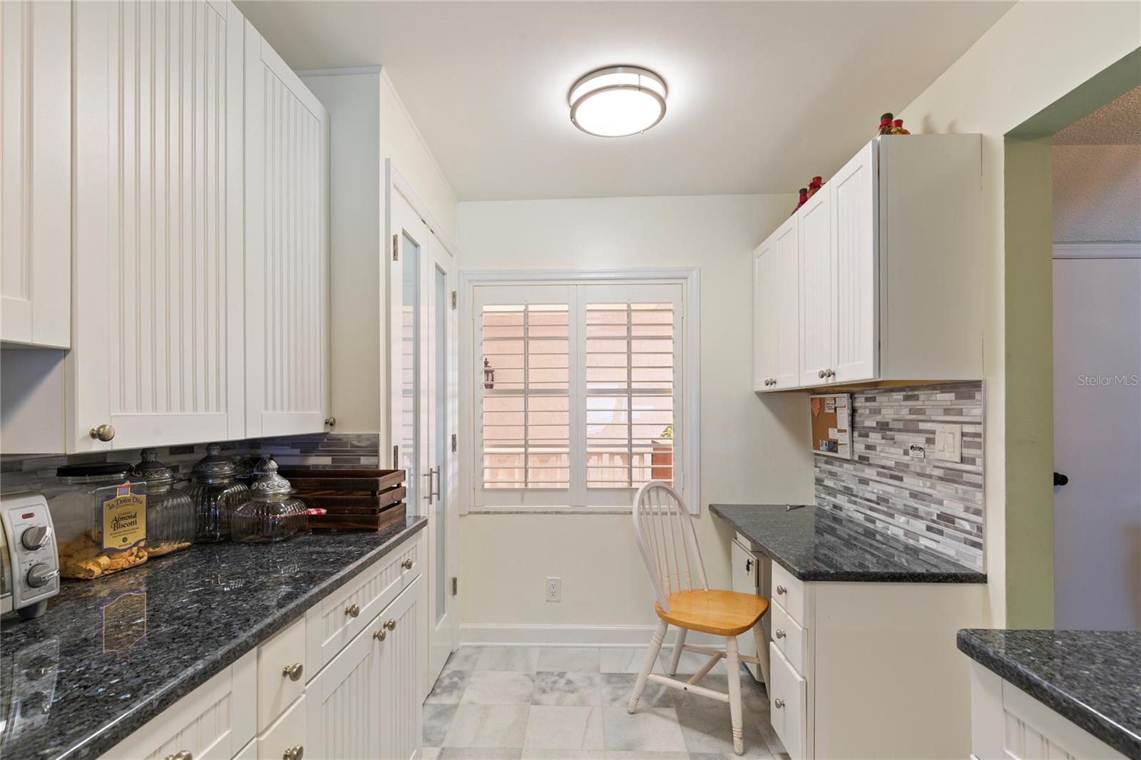 Image 9 of 62 For 2900 Gulf Boulevard 201