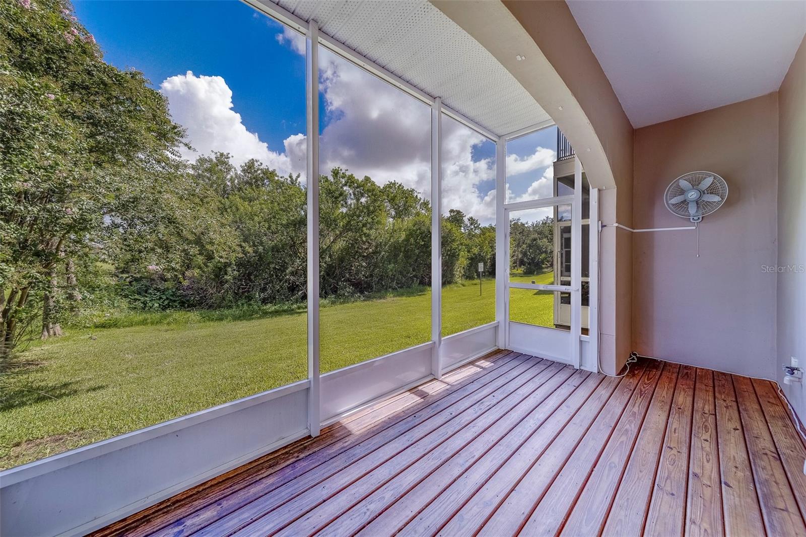 Image 18 of 59 For 270 Valencia Circle