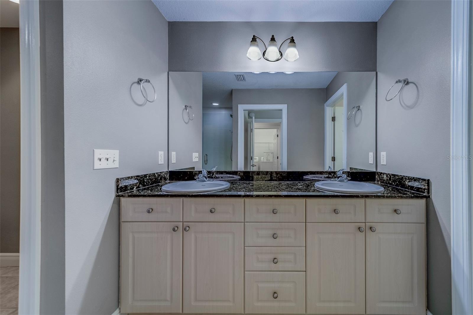 Image 37 of 59 For 270 Valencia Circle