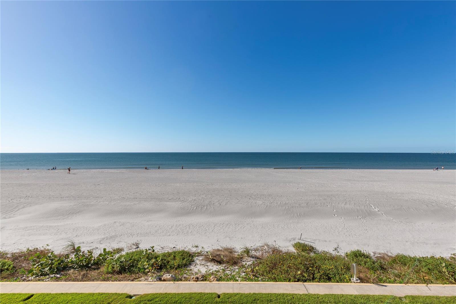 Details for 2900 Gulf Boulevard 202, BELLEAIR BEACH, FL 33786