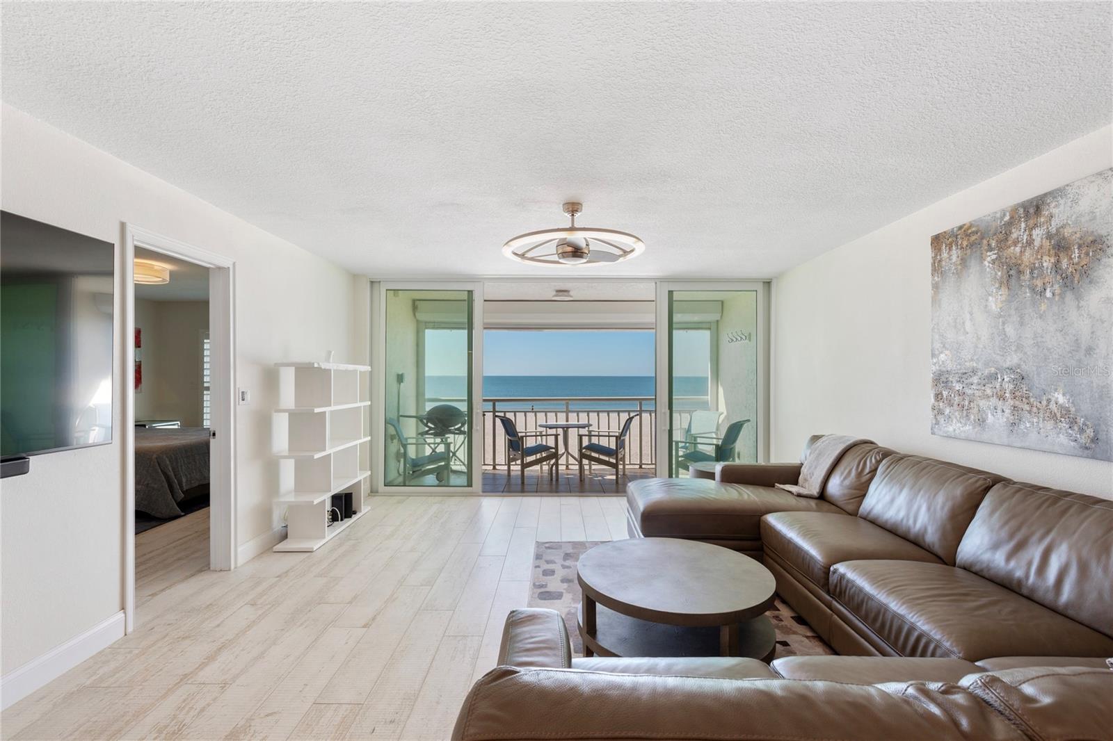 Image 10 of 56 For 2900 Gulf Boulevard 202