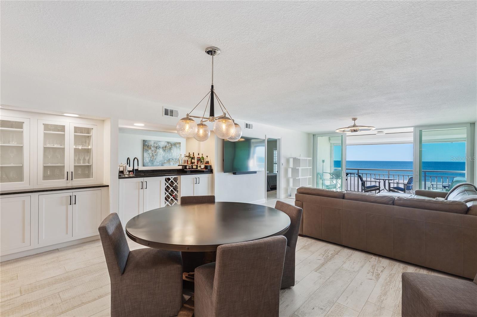 Image 12 of 56 For 2900 Gulf Boulevard 202