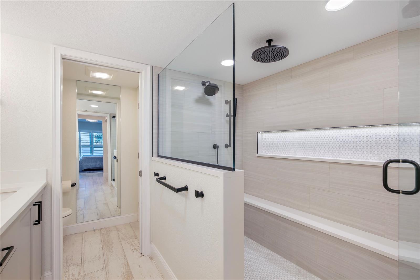 Image 25 of 56 For 2900 Gulf Boulevard 202