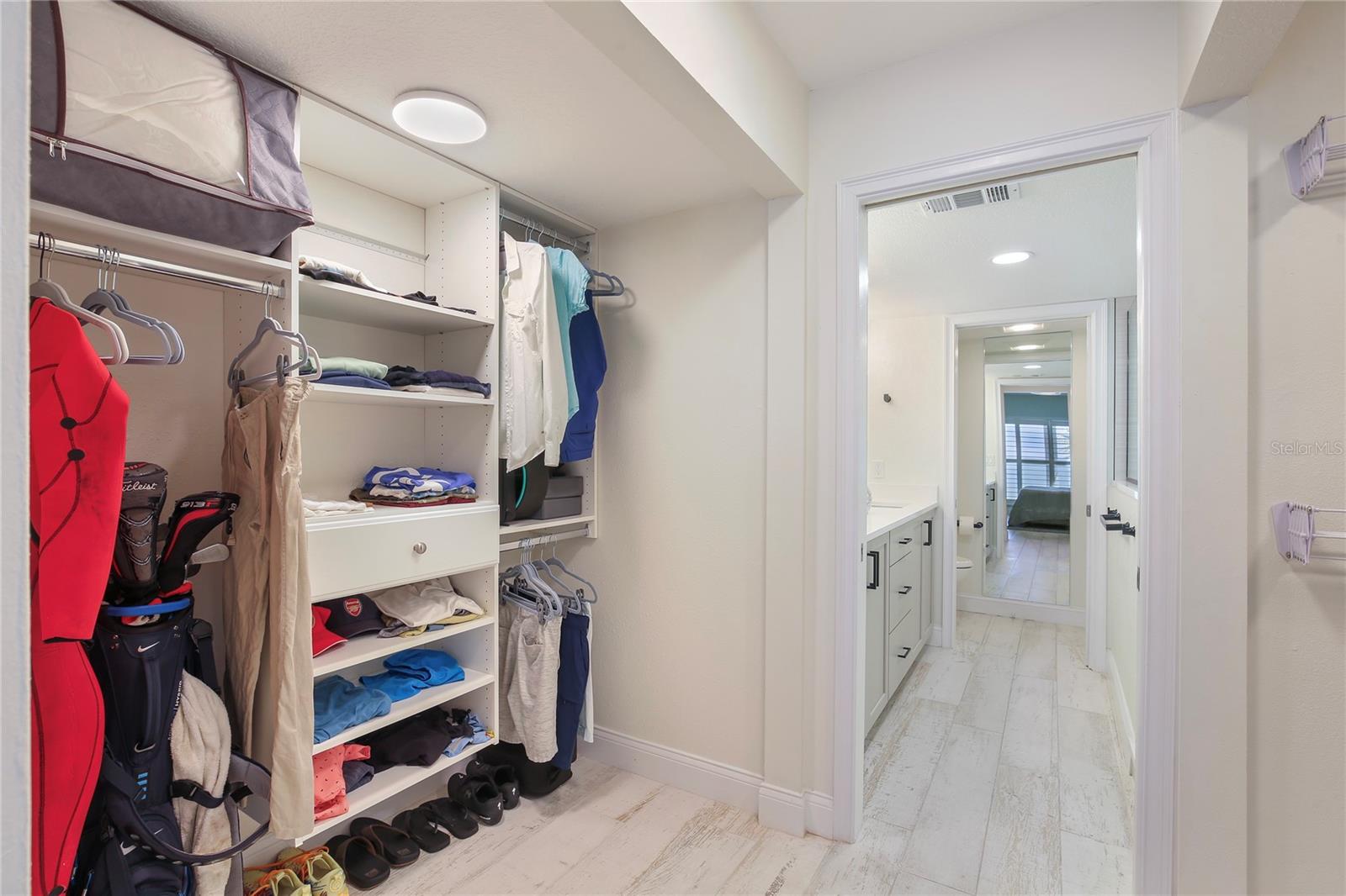 Image 29 of 56 For 2900 Gulf Boulevard 202