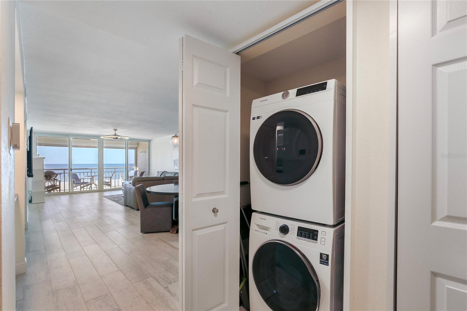 Image 31 of 56 For 2900 Gulf Boulevard 202