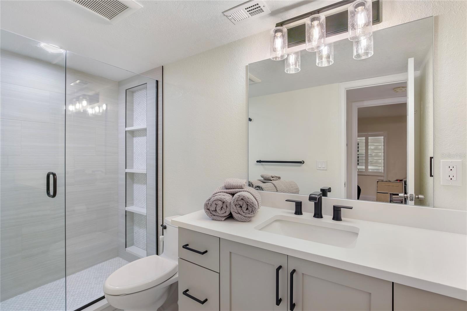 Image 35 of 56 For 2900 Gulf Boulevard 202