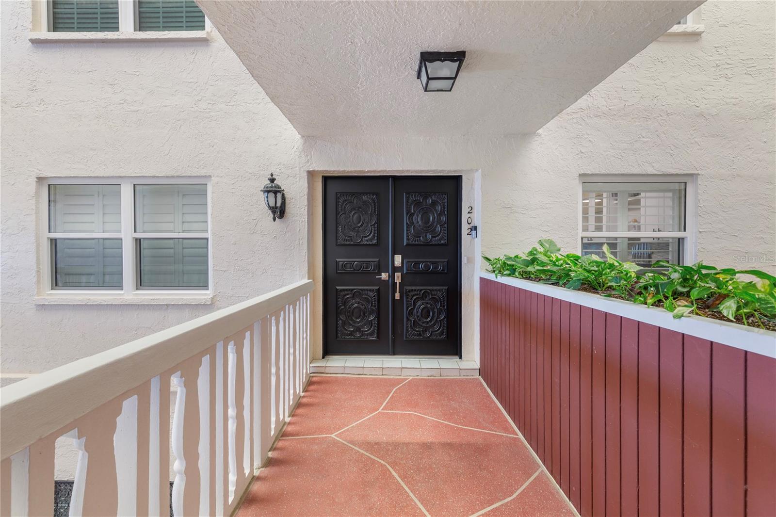 Image 37 of 56 For 2900 Gulf Boulevard 202