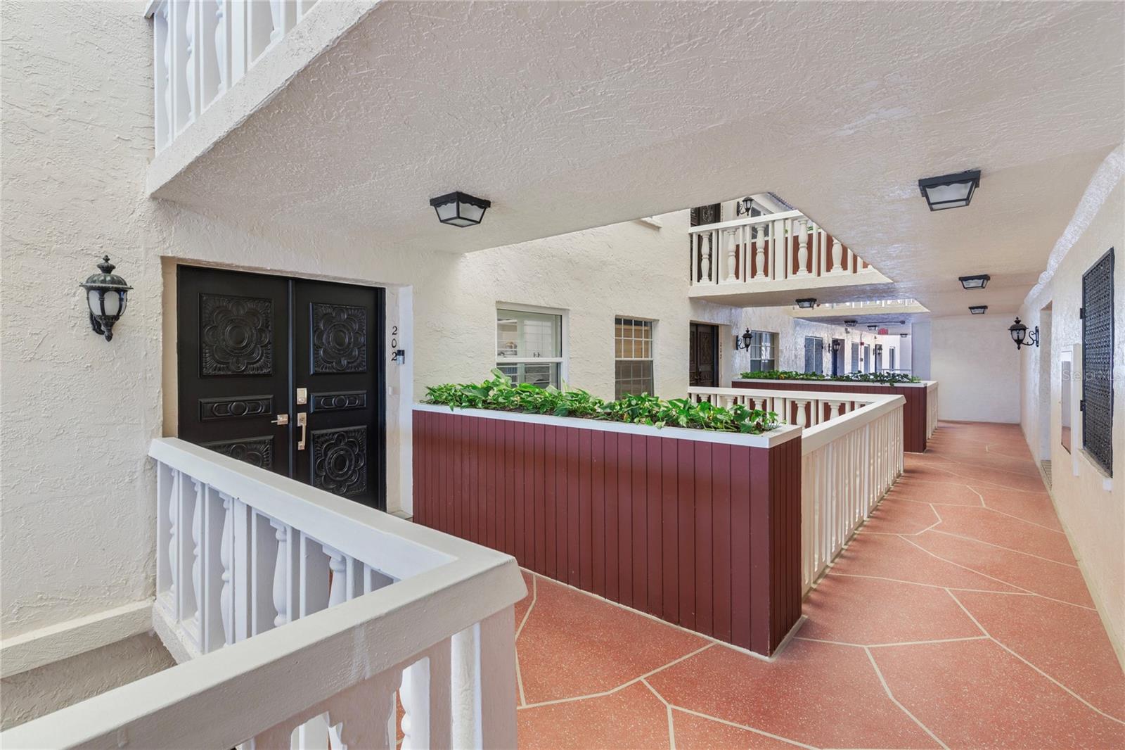 Image 38 of 56 For 2900 Gulf Boulevard 202