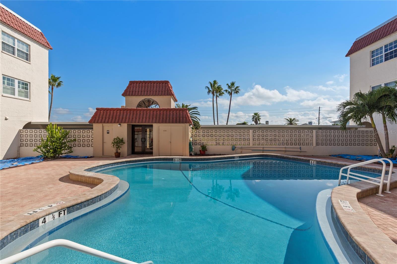 Image 55 of 56 For 2900 Gulf Boulevard 202