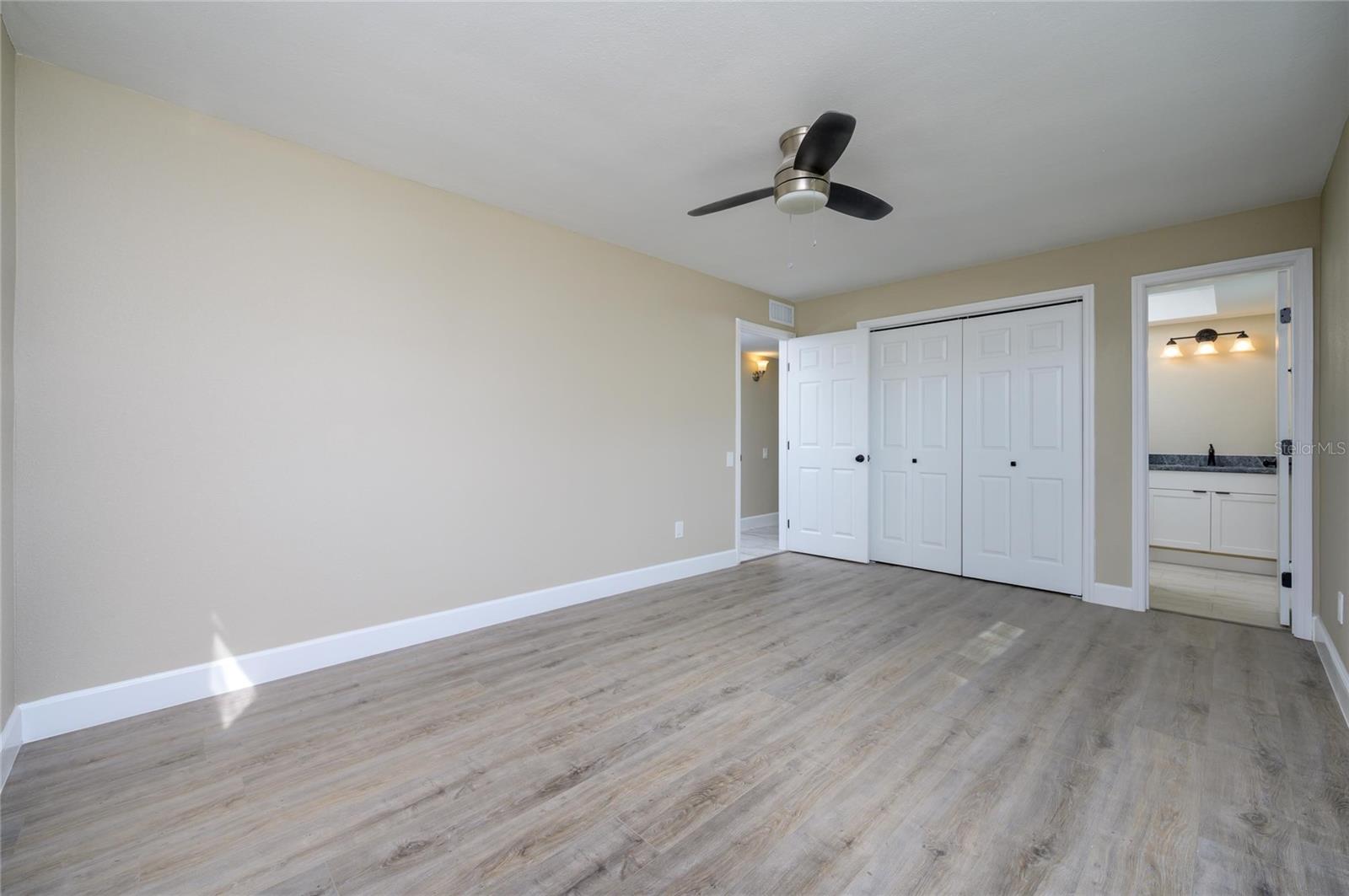 Image 14 of 29 For 11425 47th Avenue N