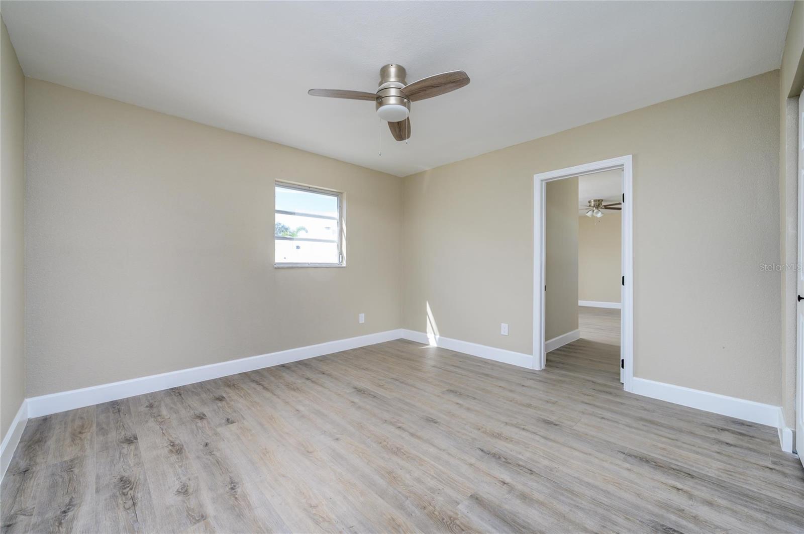 Image 16 of 29 For 11425 47th Avenue N