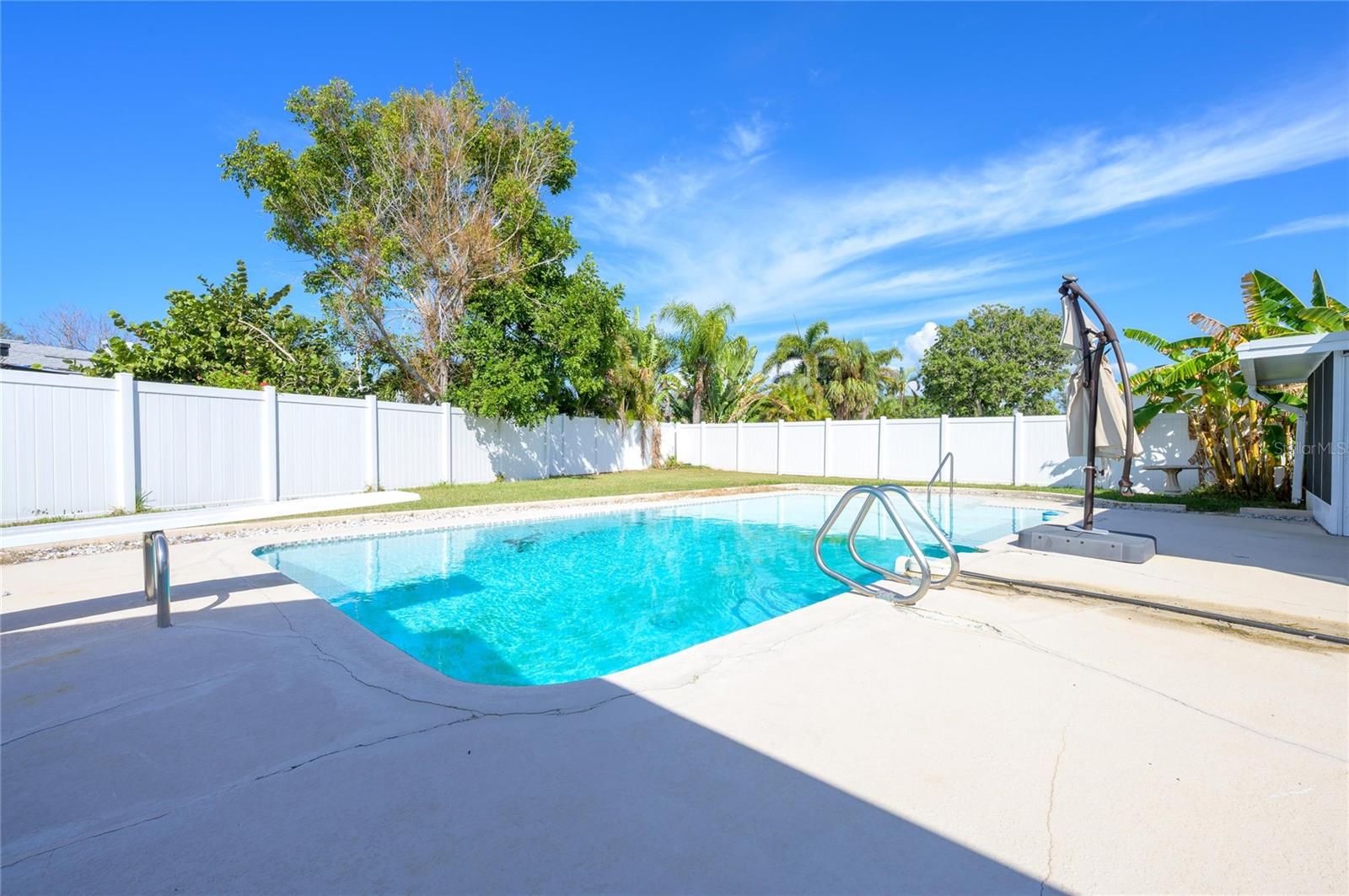 Image 22 of 29 For 11425 47th Avenue N