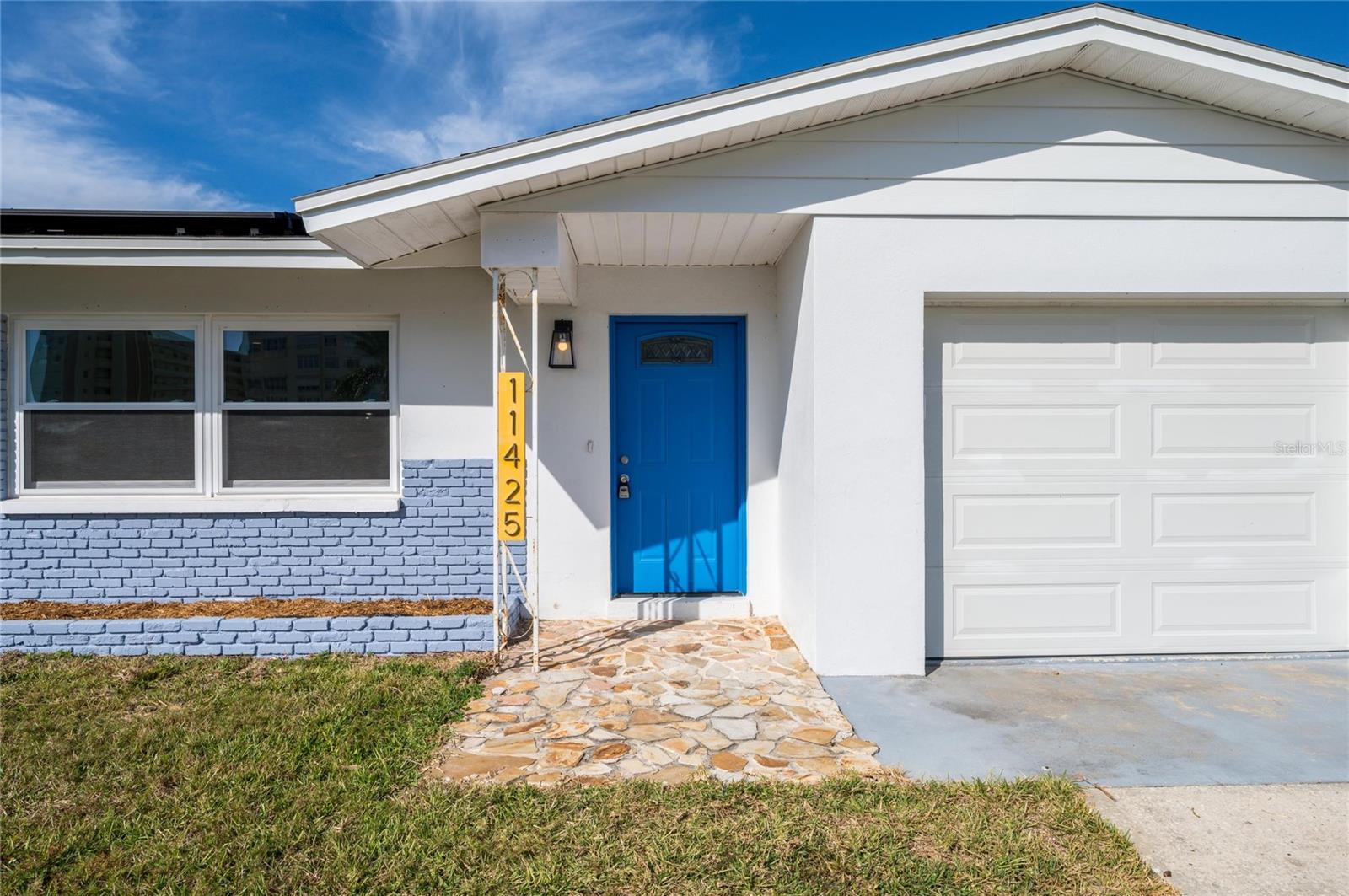 Image 4 of 29 For 11425 47th Avenue N