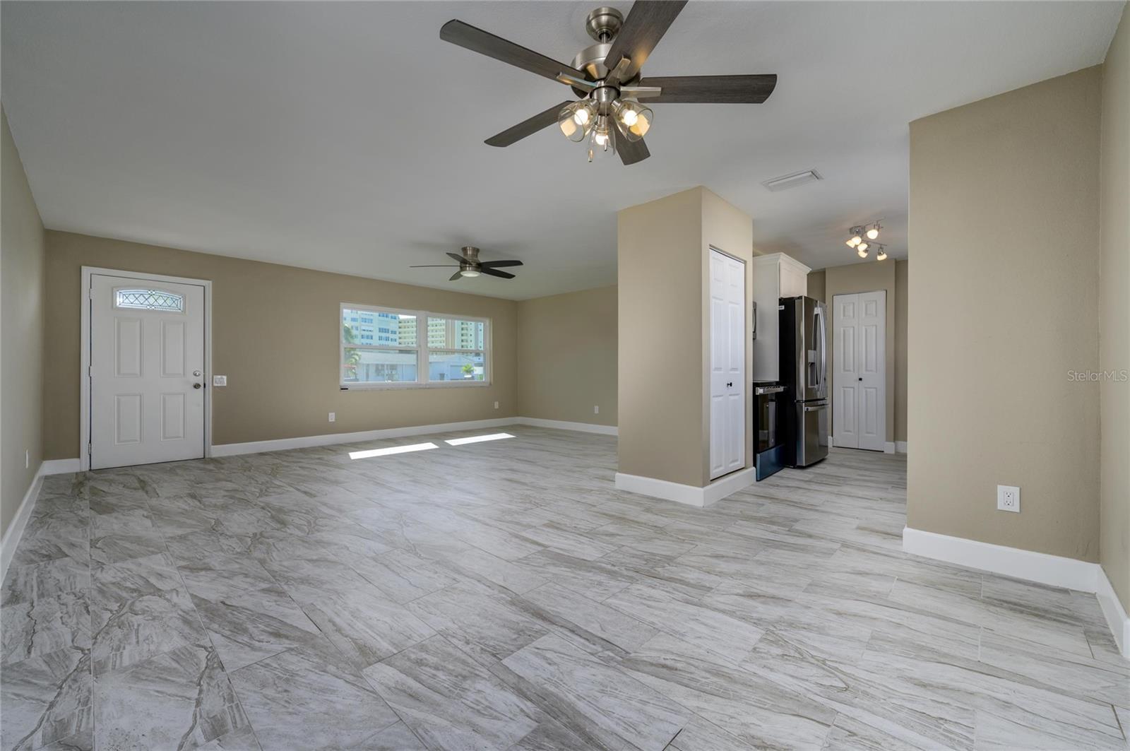 Image 6 of 29 For 11425 47th Avenue N