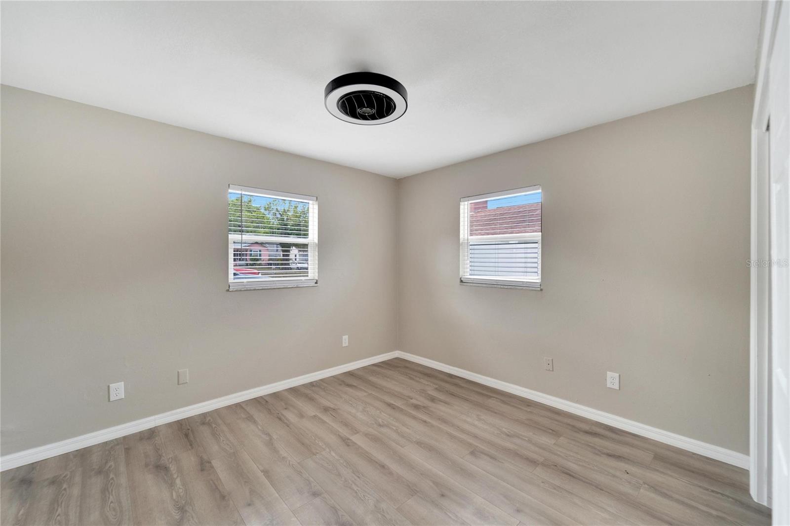 Image 15 of 42 For 1462 Cleveland Street 1