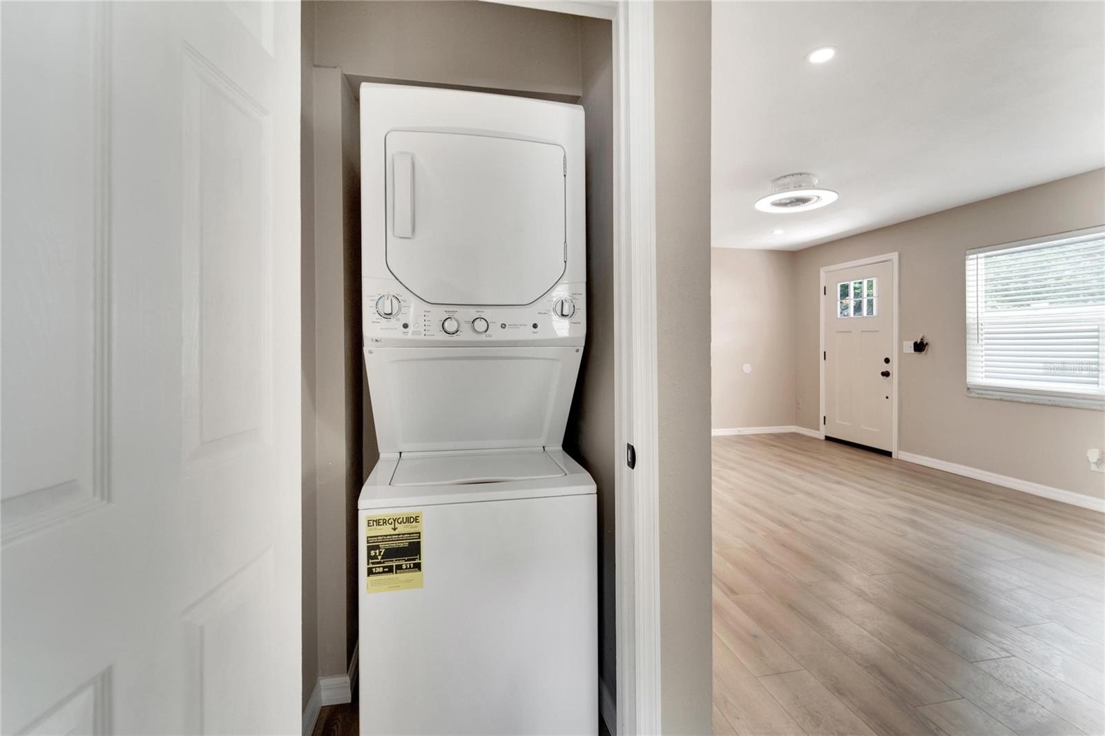 Image 23 of 42 For 1462 Cleveland Street 1