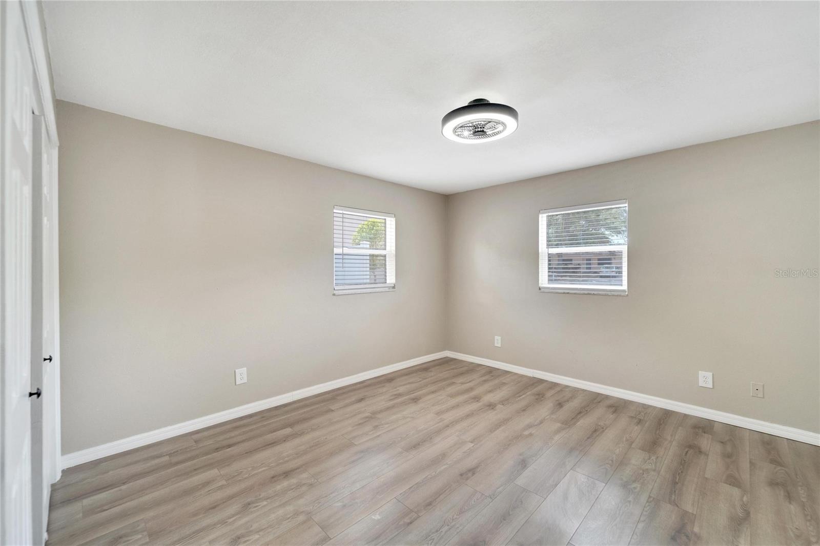 Image 9 of 42 For 1462 Cleveland Street 1