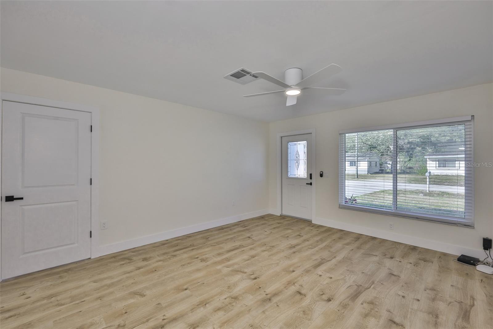 Listing photo id 24 for 13571 Audrey Lane