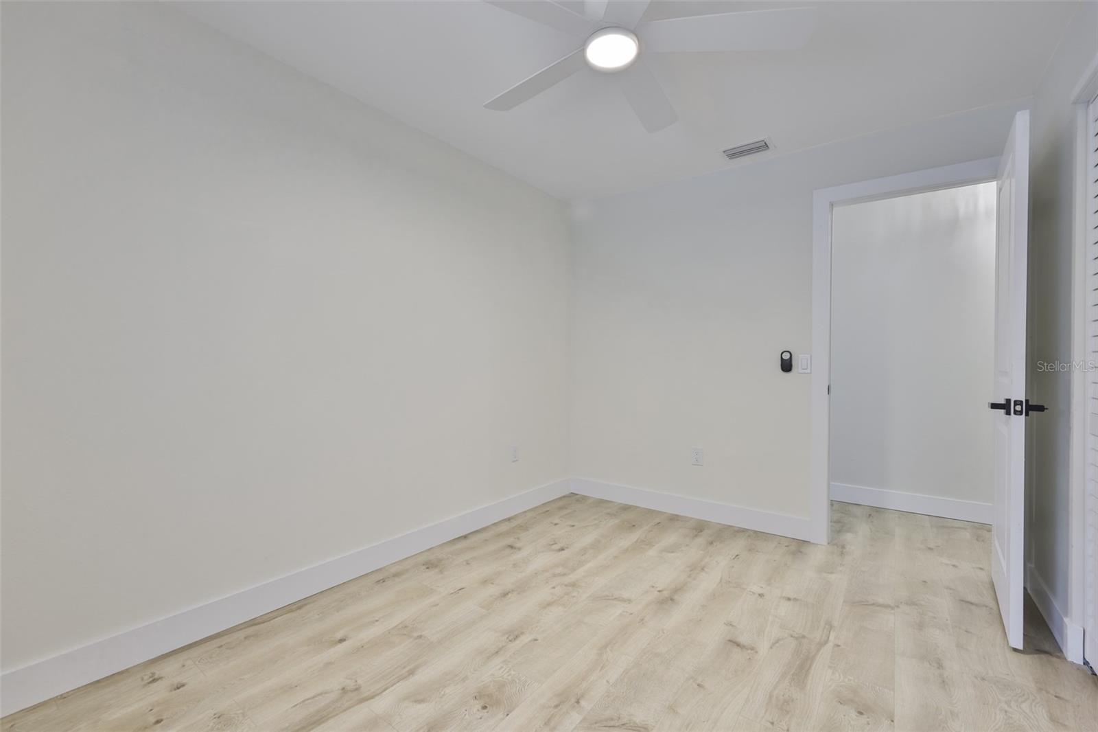 Listing photo id 28 for 13571 Audrey Lane