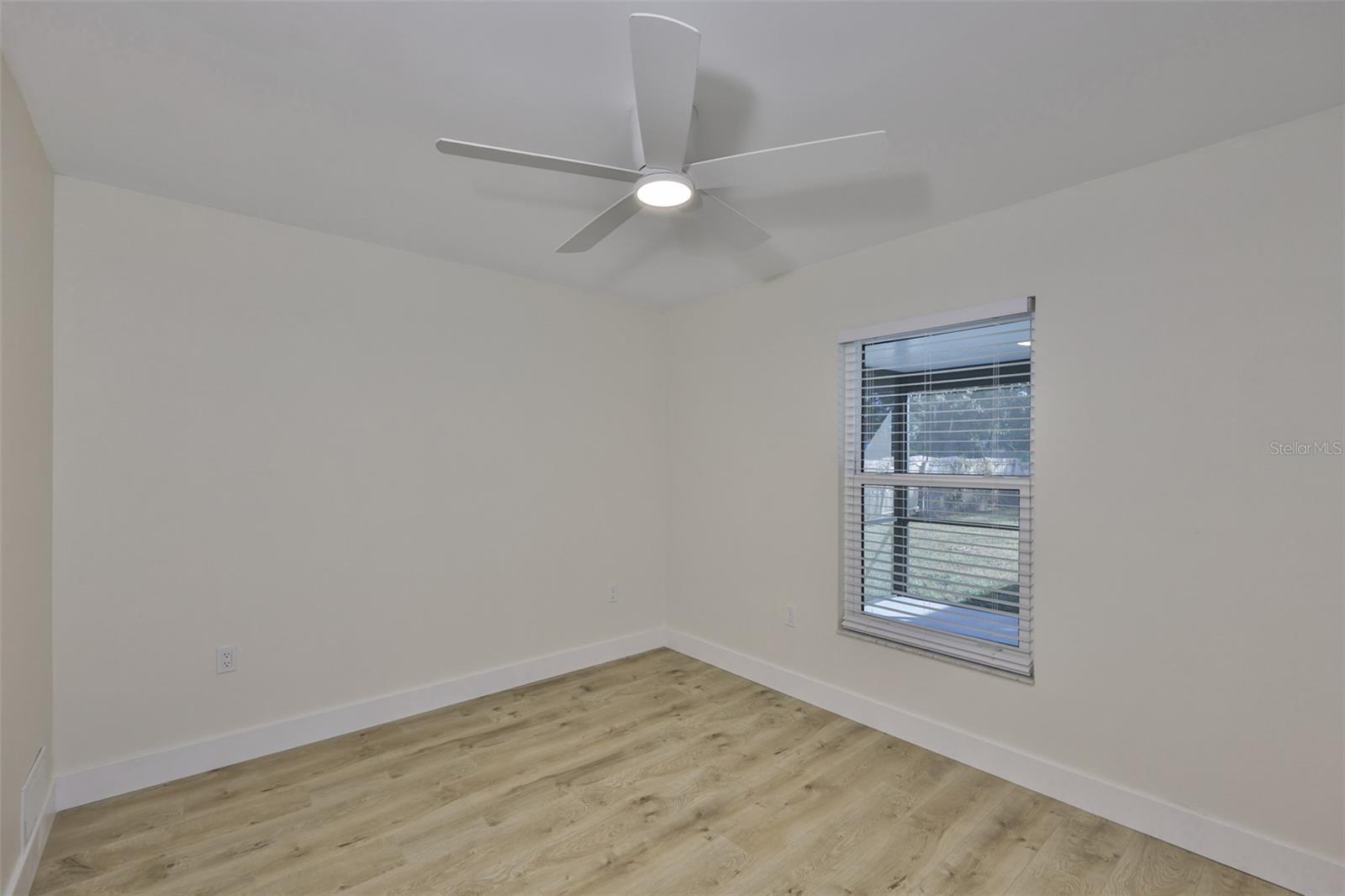 Listing photo id 31 for 13571 Audrey Lane