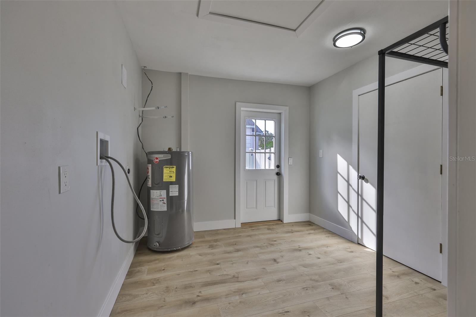 Listing photo id 37 for 13571 Audrey Lane