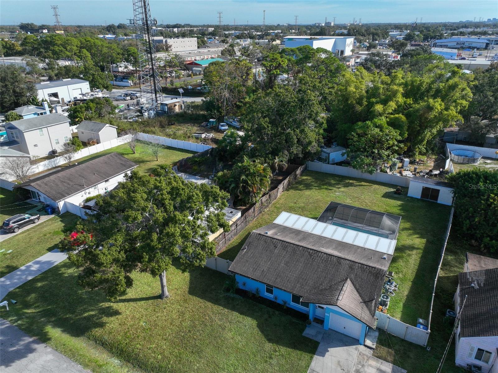 Listing photo id 4 for 13571 Audrey Lane