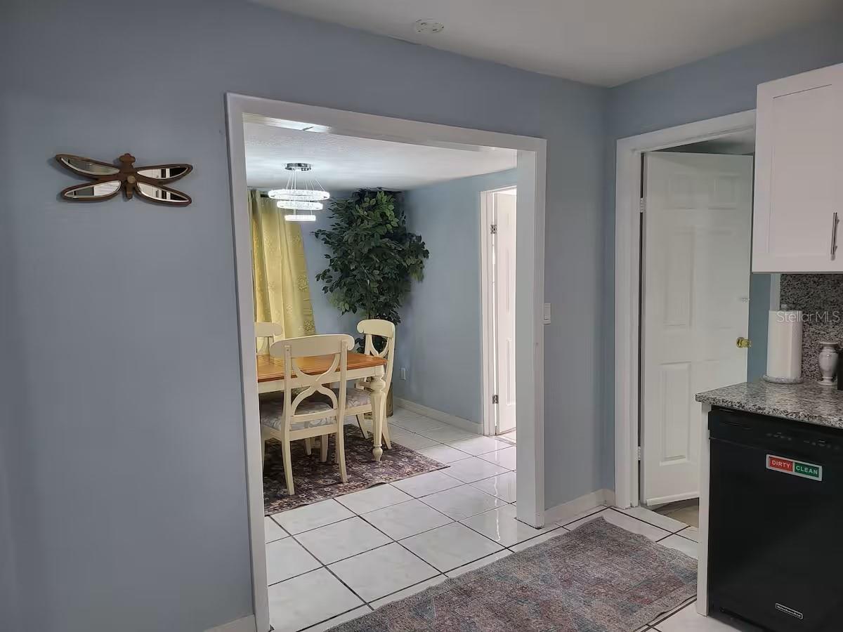 Image 18 of 26 For 3552 38th Avenue N