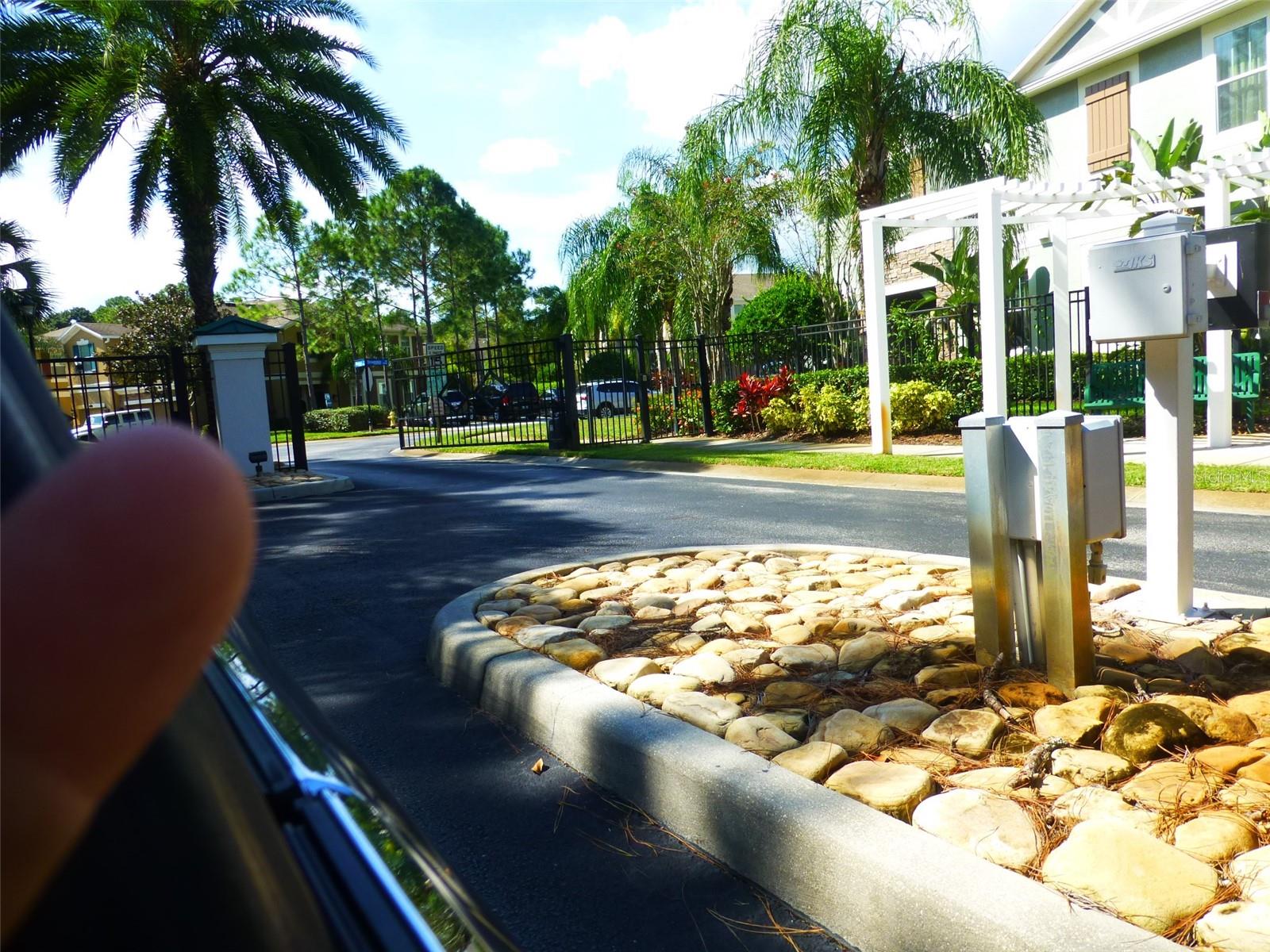 Listing photo id 41 for 12480 Streamdale Drive