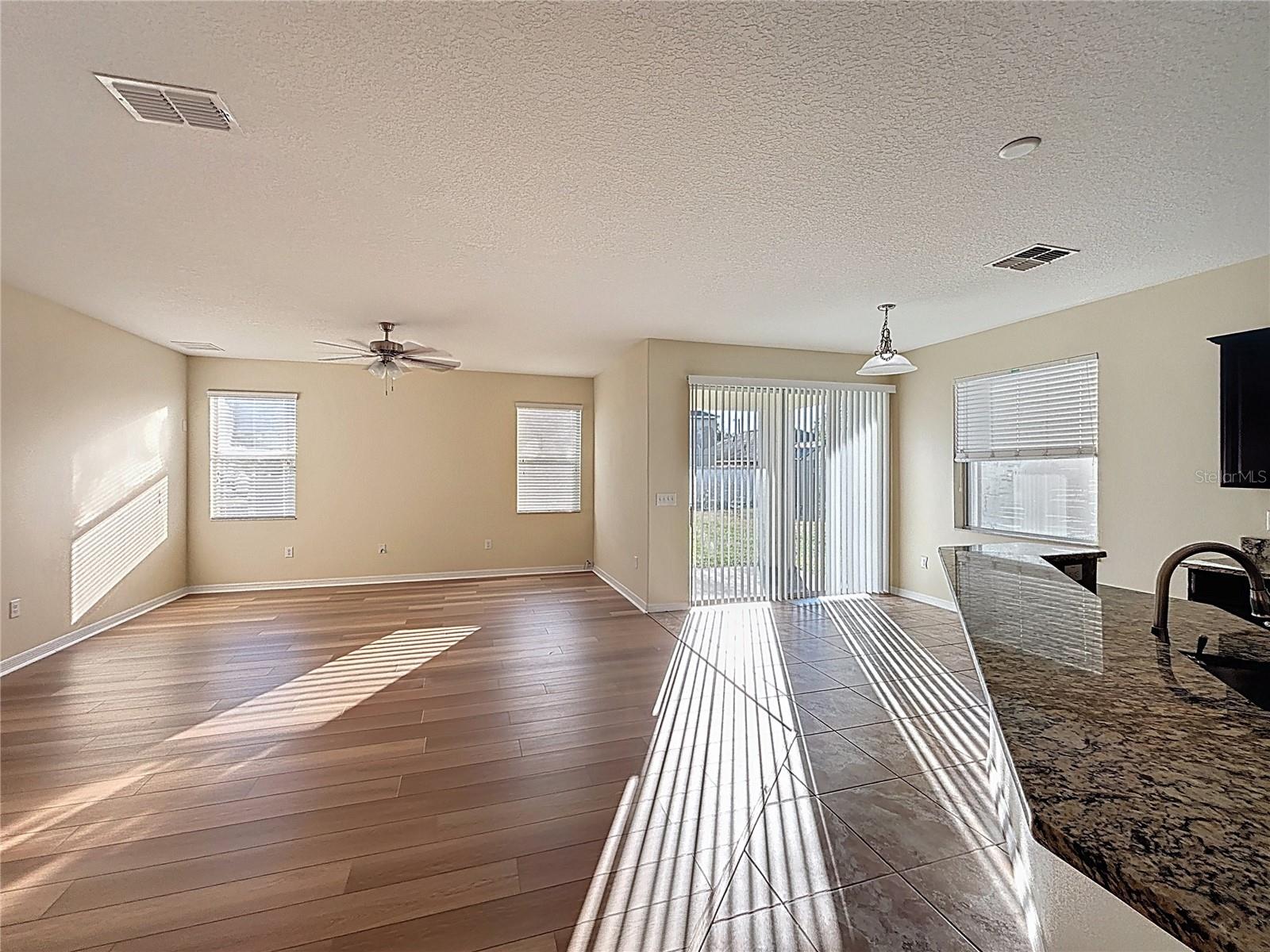 Image 13 of 39 For 10404 White Peacock Place