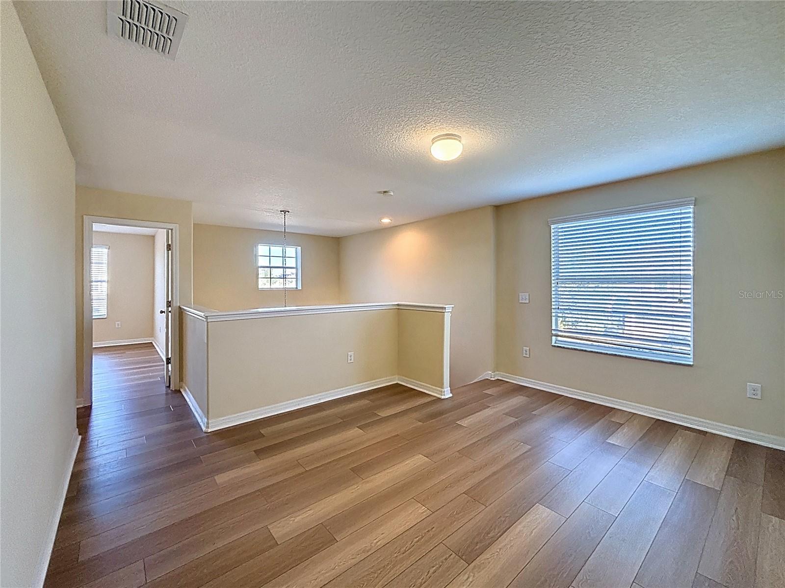 Image 19 of 39 For 10404 White Peacock Place