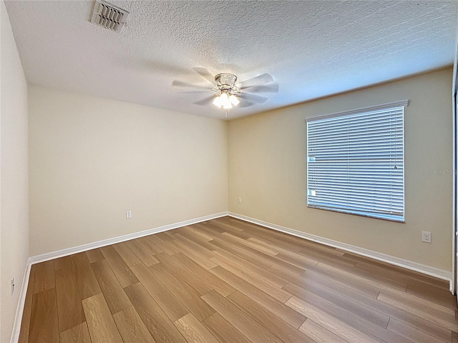 Image 20 of 39 For 10404 White Peacock Place