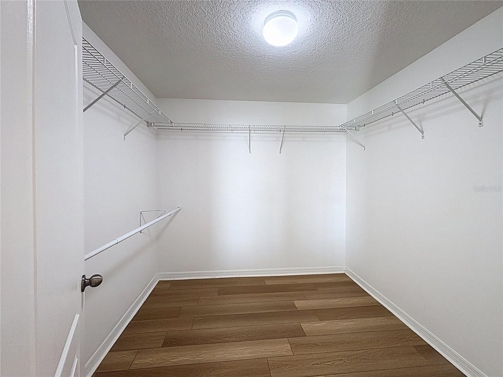 Image 23 of 39 For 10404 White Peacock Place