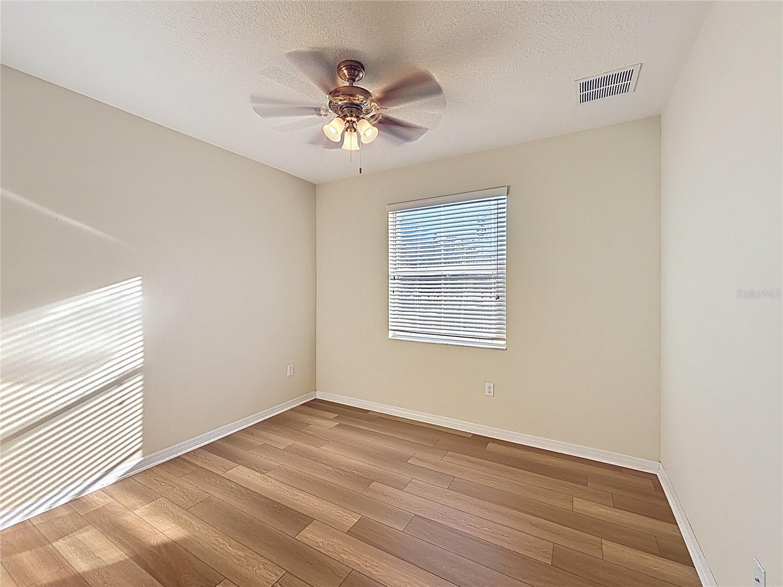 Image 27 of 39 For 10404 White Peacock Place