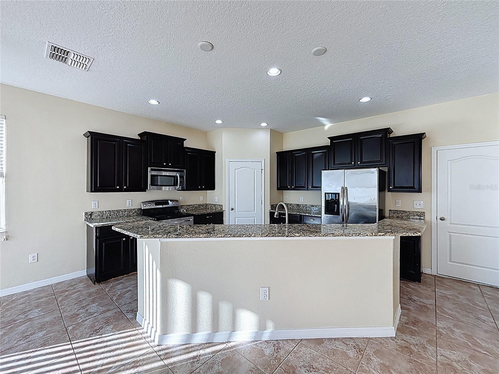 Image 8 of 39 For 10404 White Peacock Place