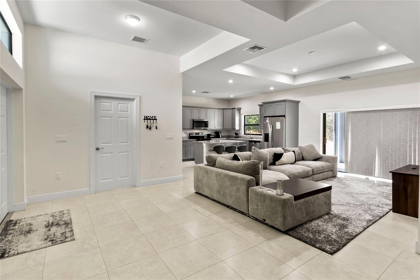 Image 10 of 52 For 2953 Everglades Boulevard N