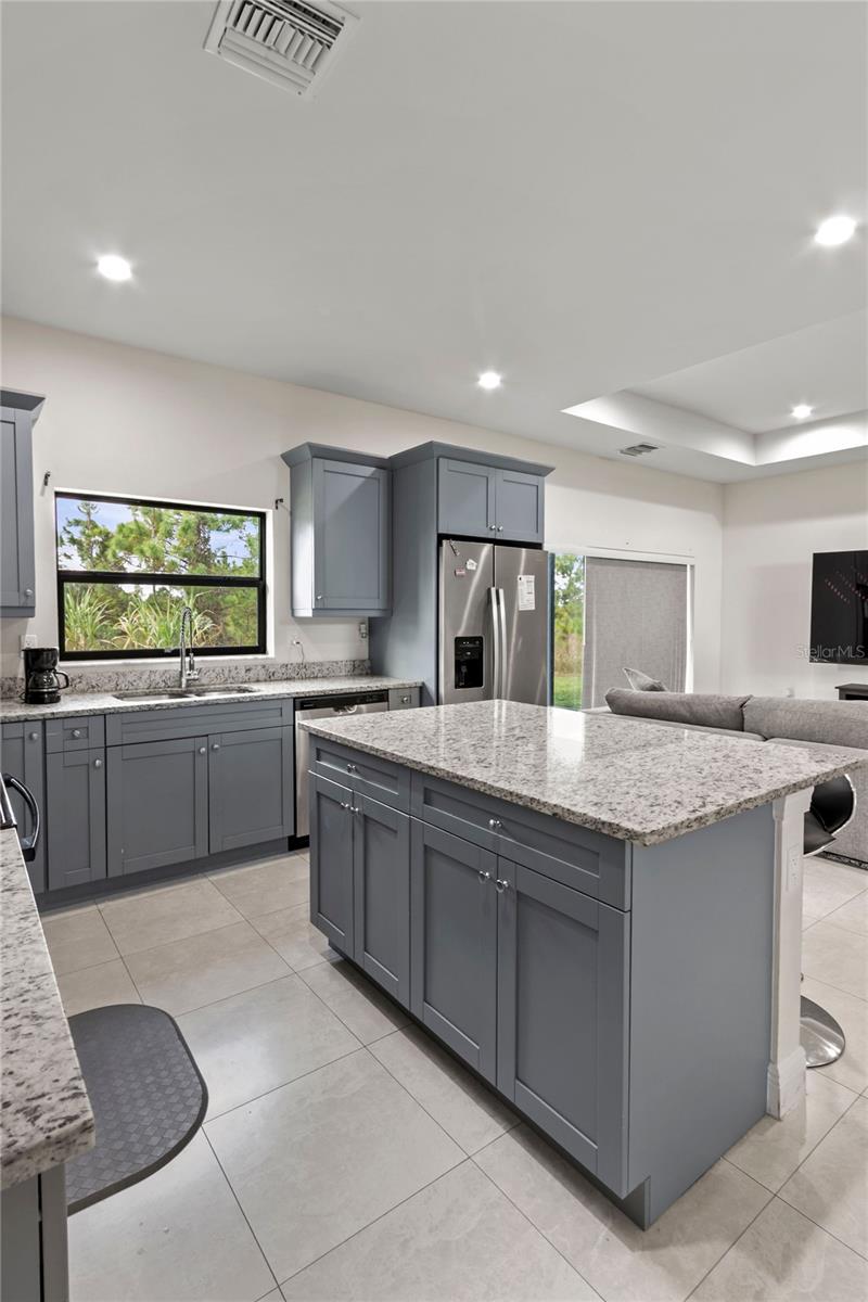 Image 16 of 52 For 2953 Everglades Boulevard N